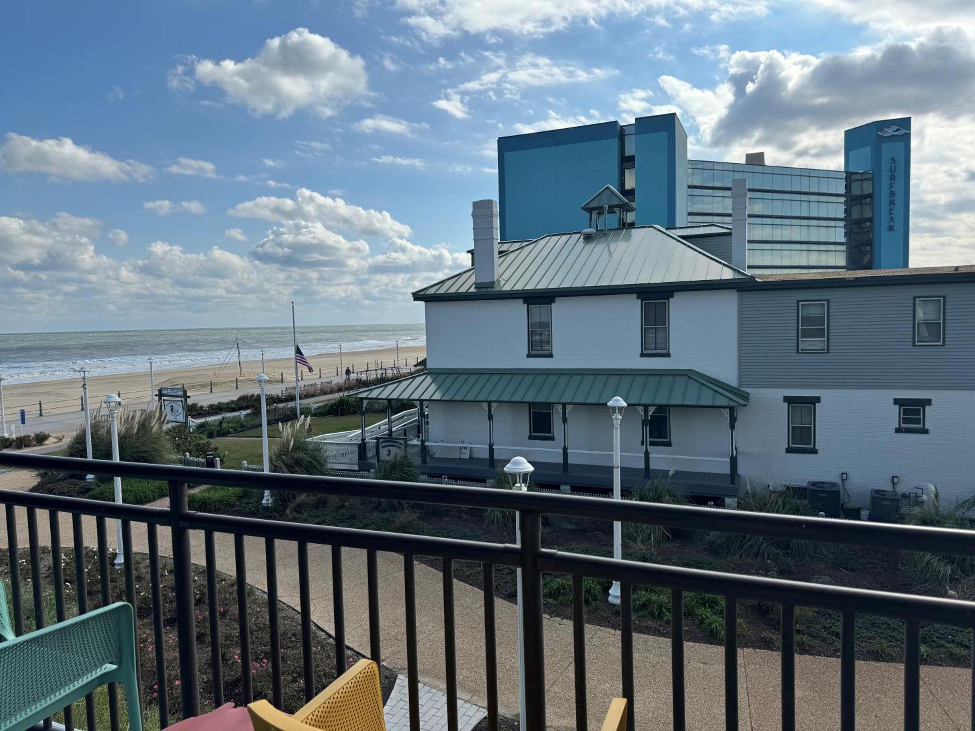 Moxy Virginia Beach Oceanfront Экстерьер фото