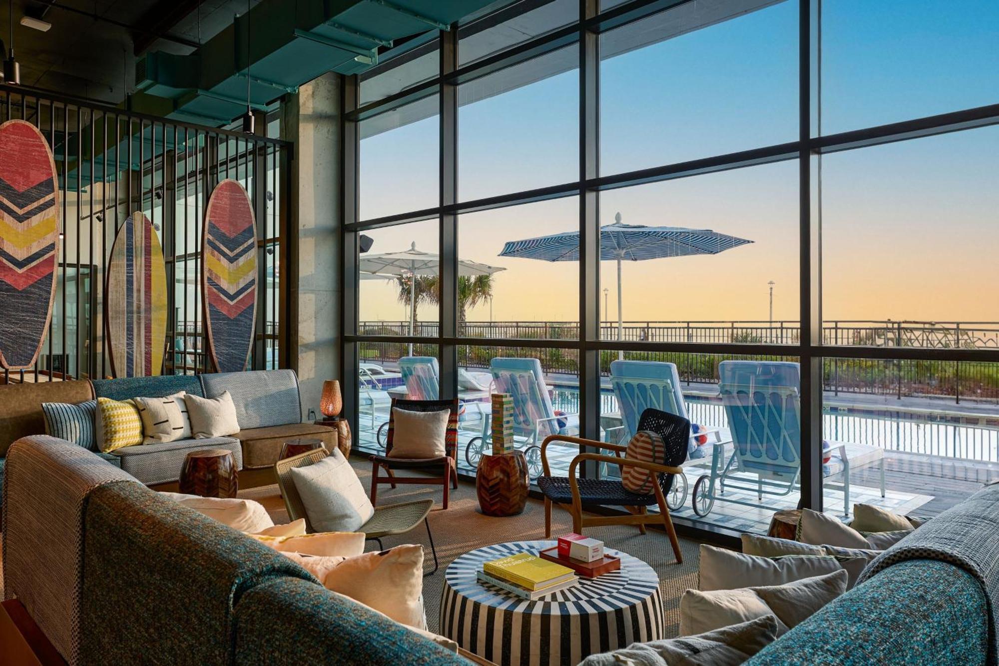 Moxy Virginia Beach Oceanfront Экстерьер фото