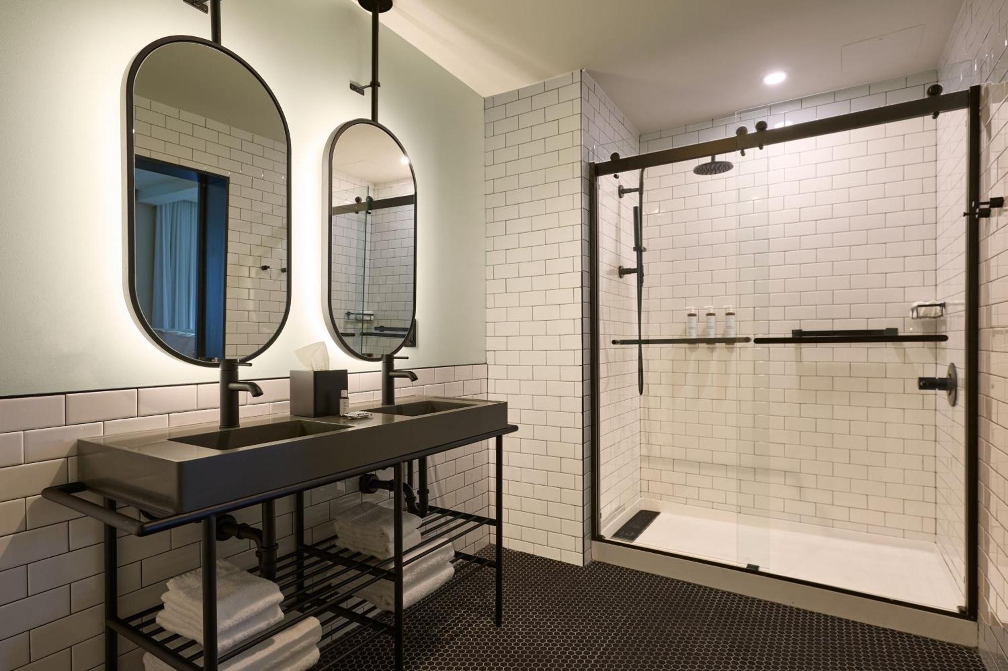 Moxy Virginia Beach Oceanfront Экстерьер фото