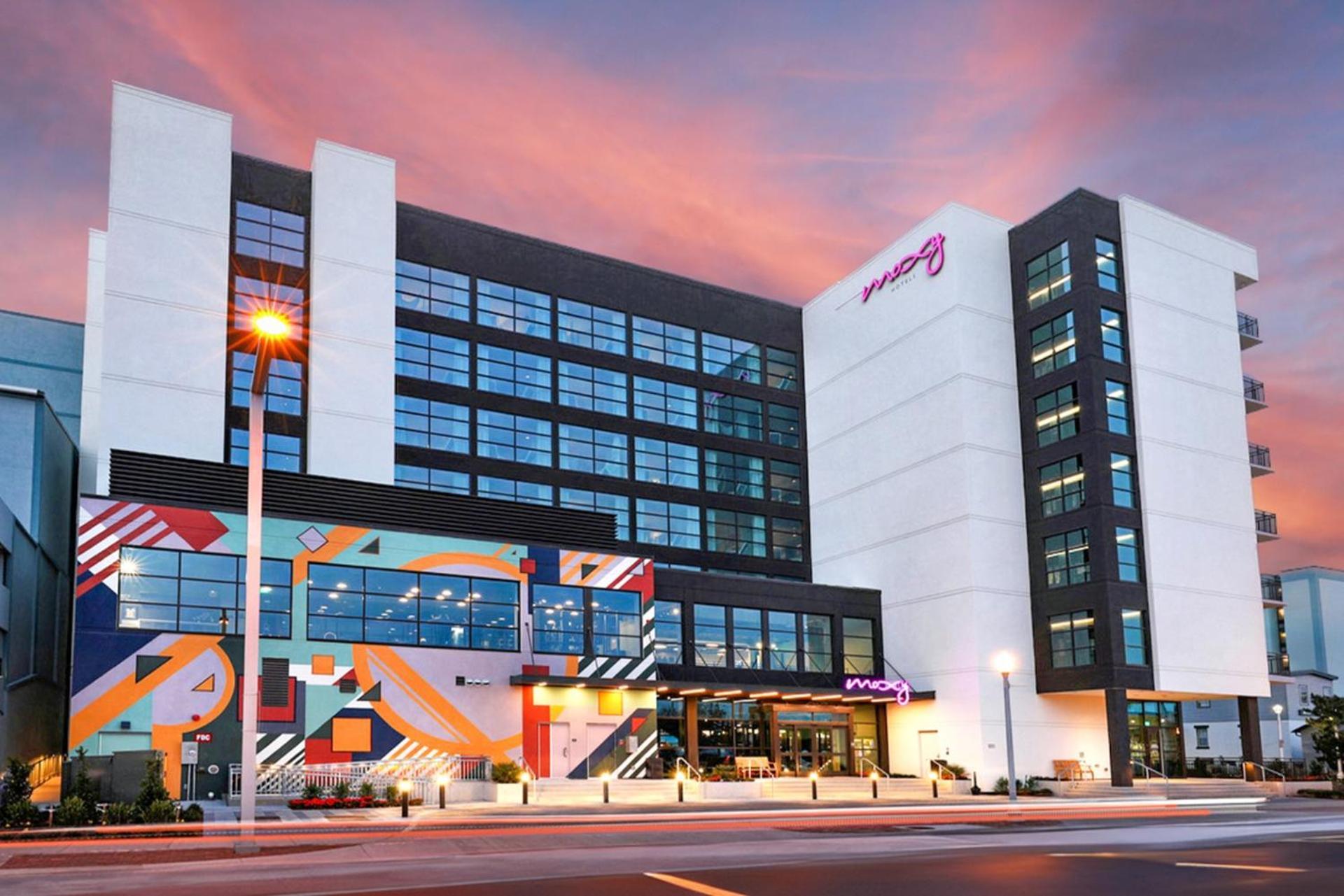 Moxy Virginia Beach Oceanfront Экстерьер фото