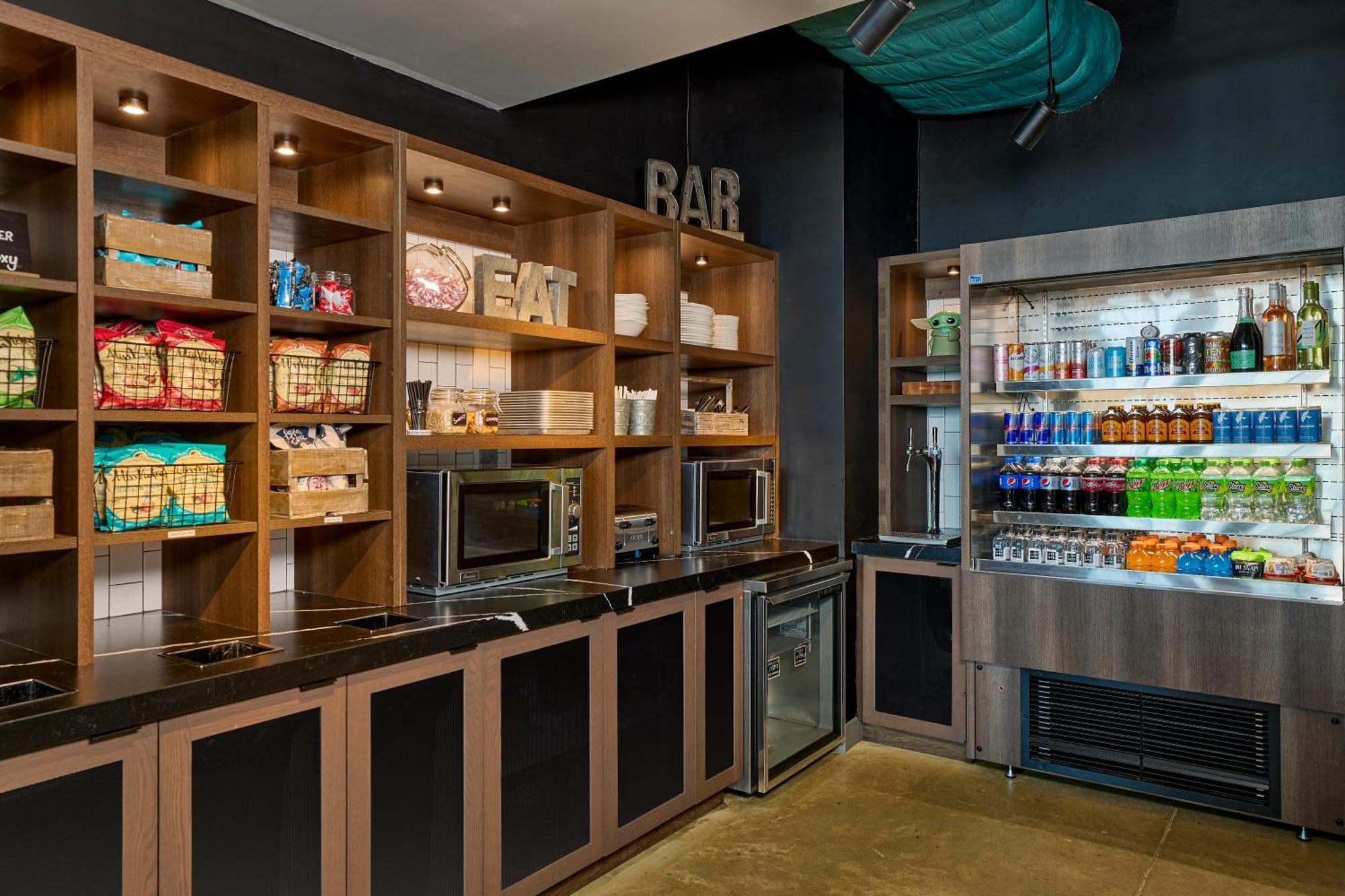 Moxy Virginia Beach Oceanfront Экстерьер фото