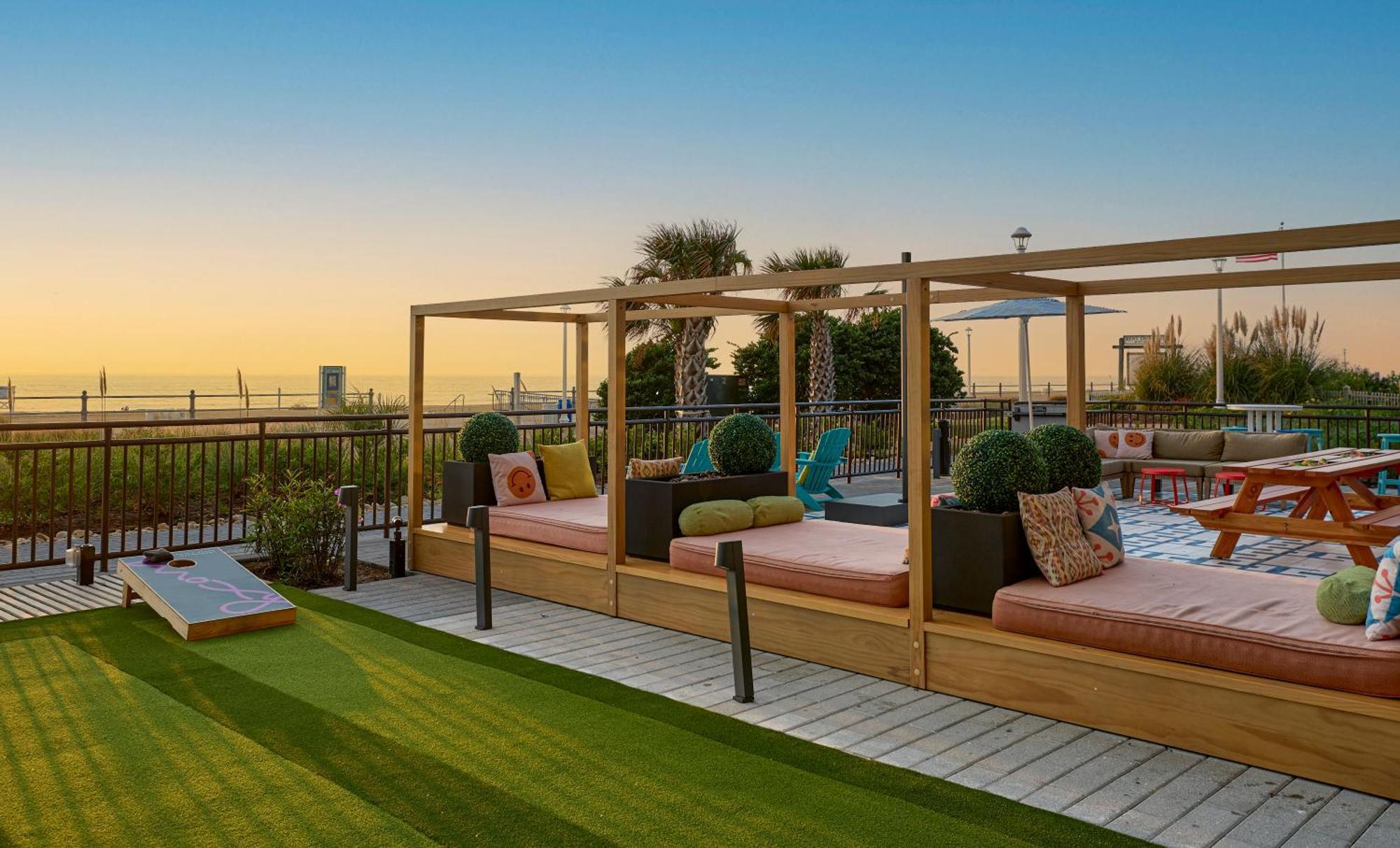 Moxy Virginia Beach Oceanfront Экстерьер фото