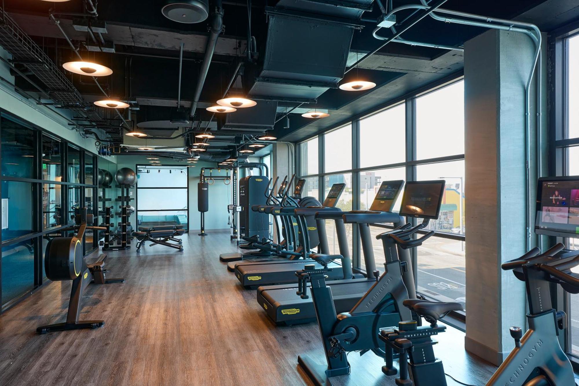 Moxy Virginia Beach Oceanfront Экстерьер фото